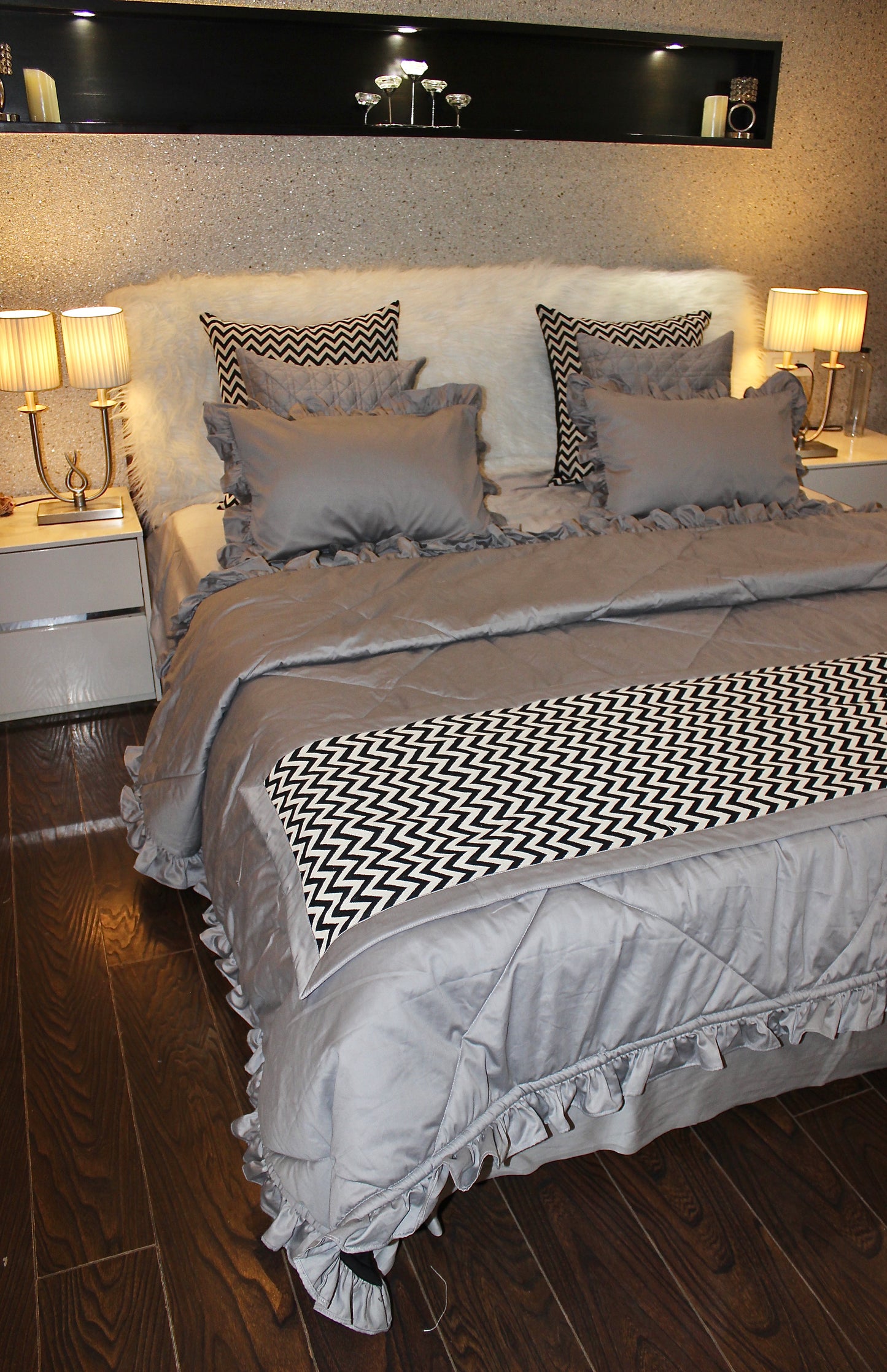 Grey black classic Bedding set