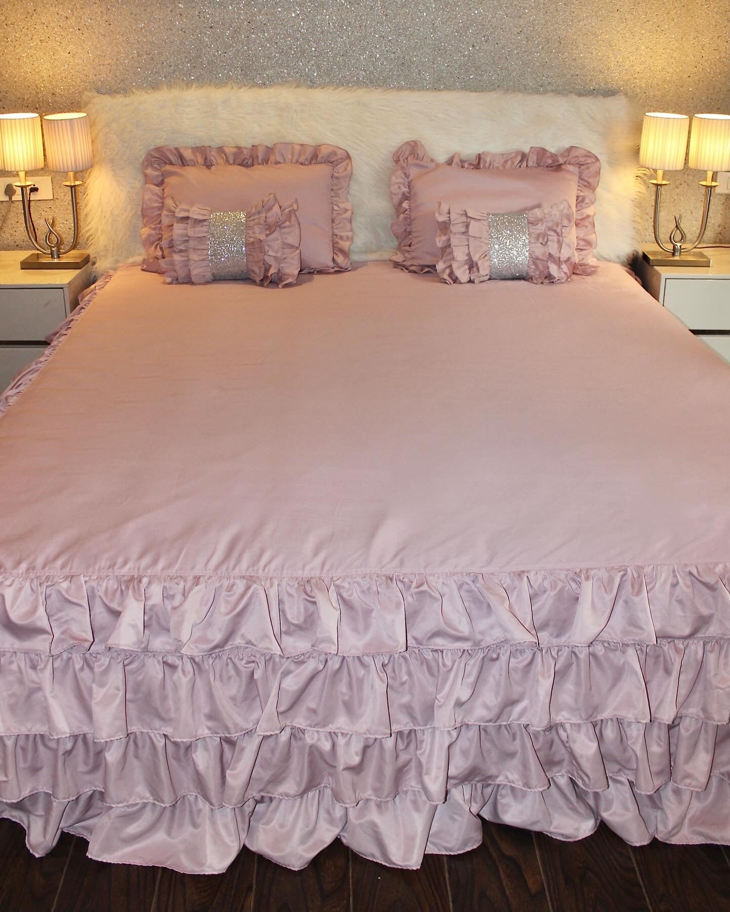 Four Frill Sheet set (with cushions)