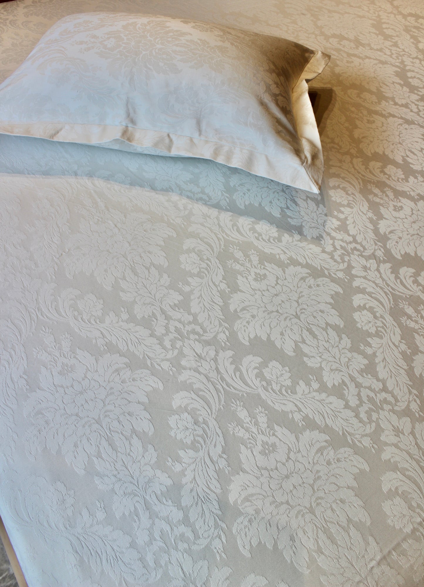 Jacquard Bedsheet