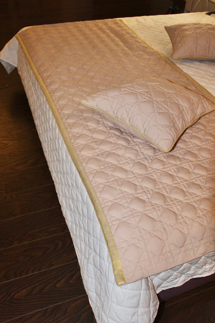Chester quilted bed runner