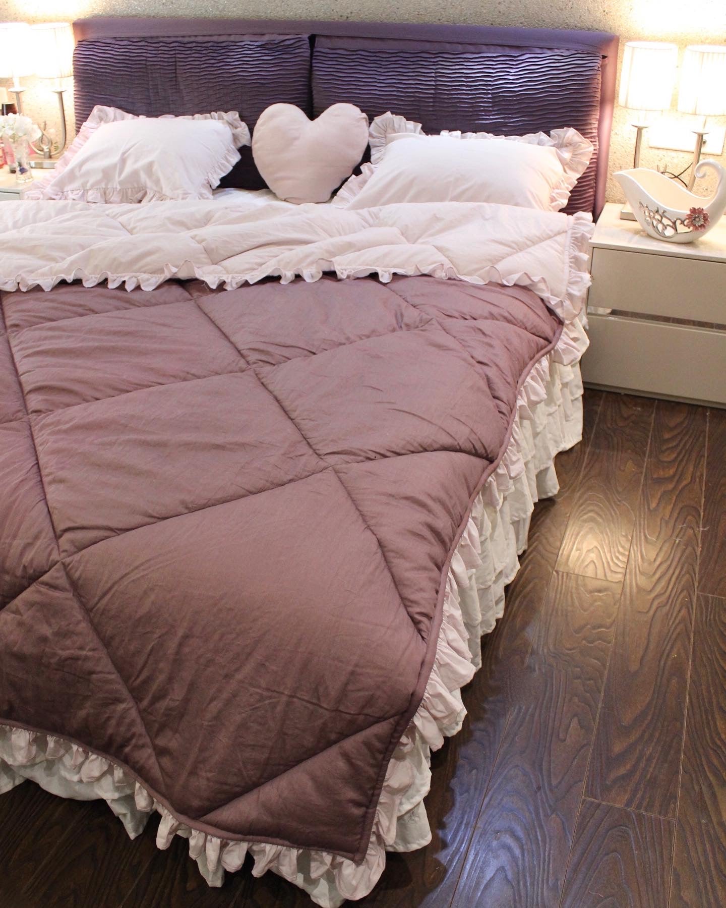 Frill comforter