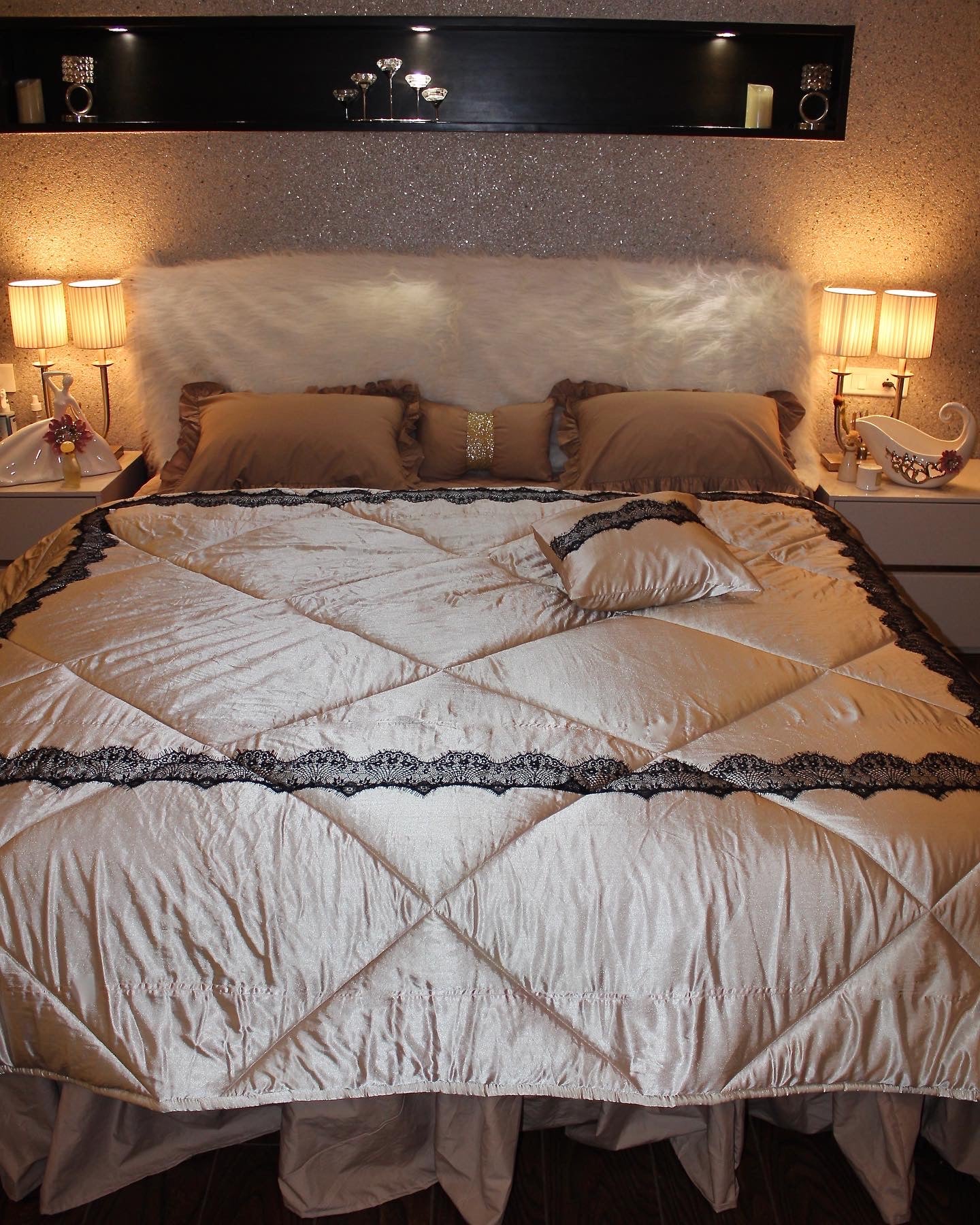 French lace comforter (Satin)