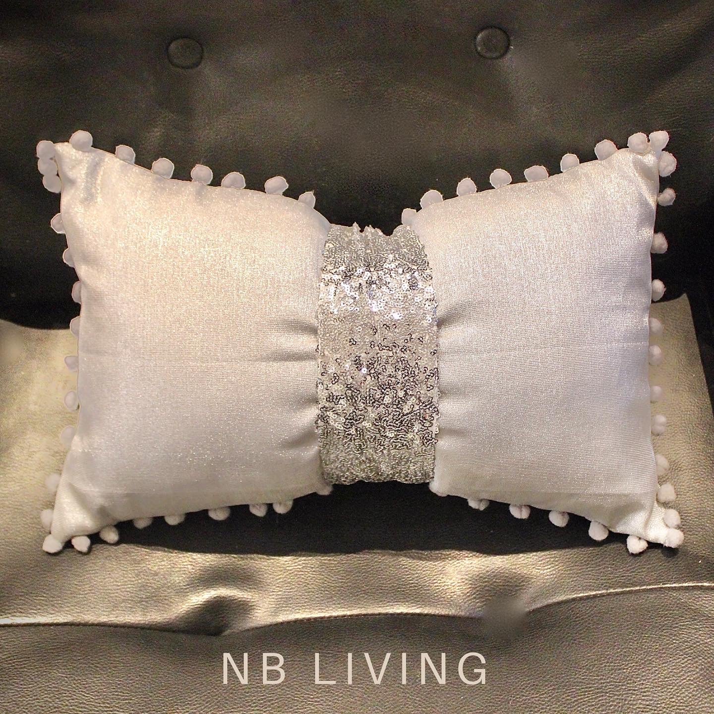 Pom Pom bow cushion (silver belt)