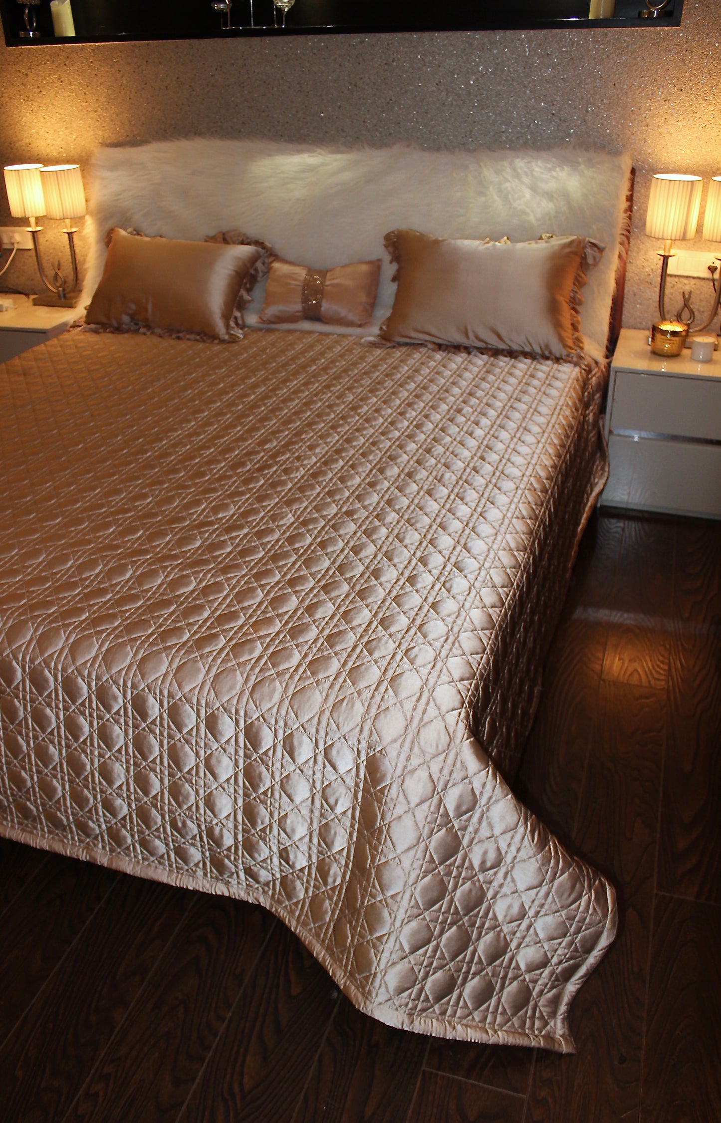 Chester Bedcover (Satin)