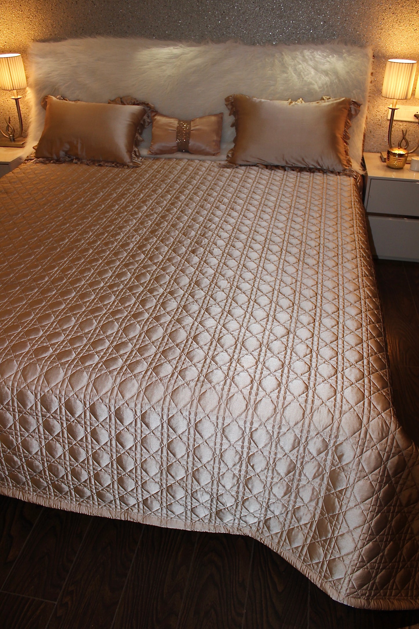 Chester Bedcover (Satin)
