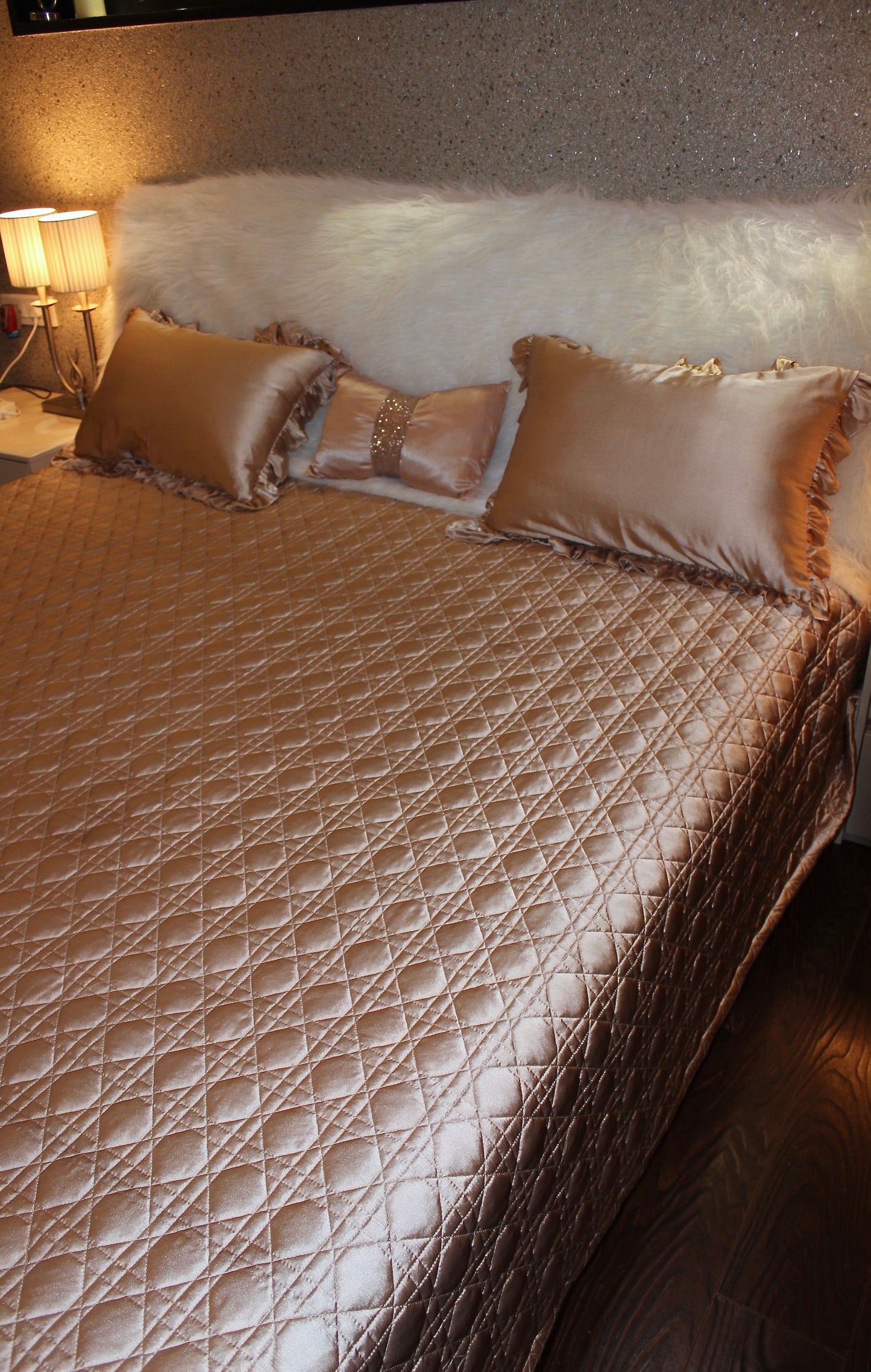 Chester Bedcover (Satin)