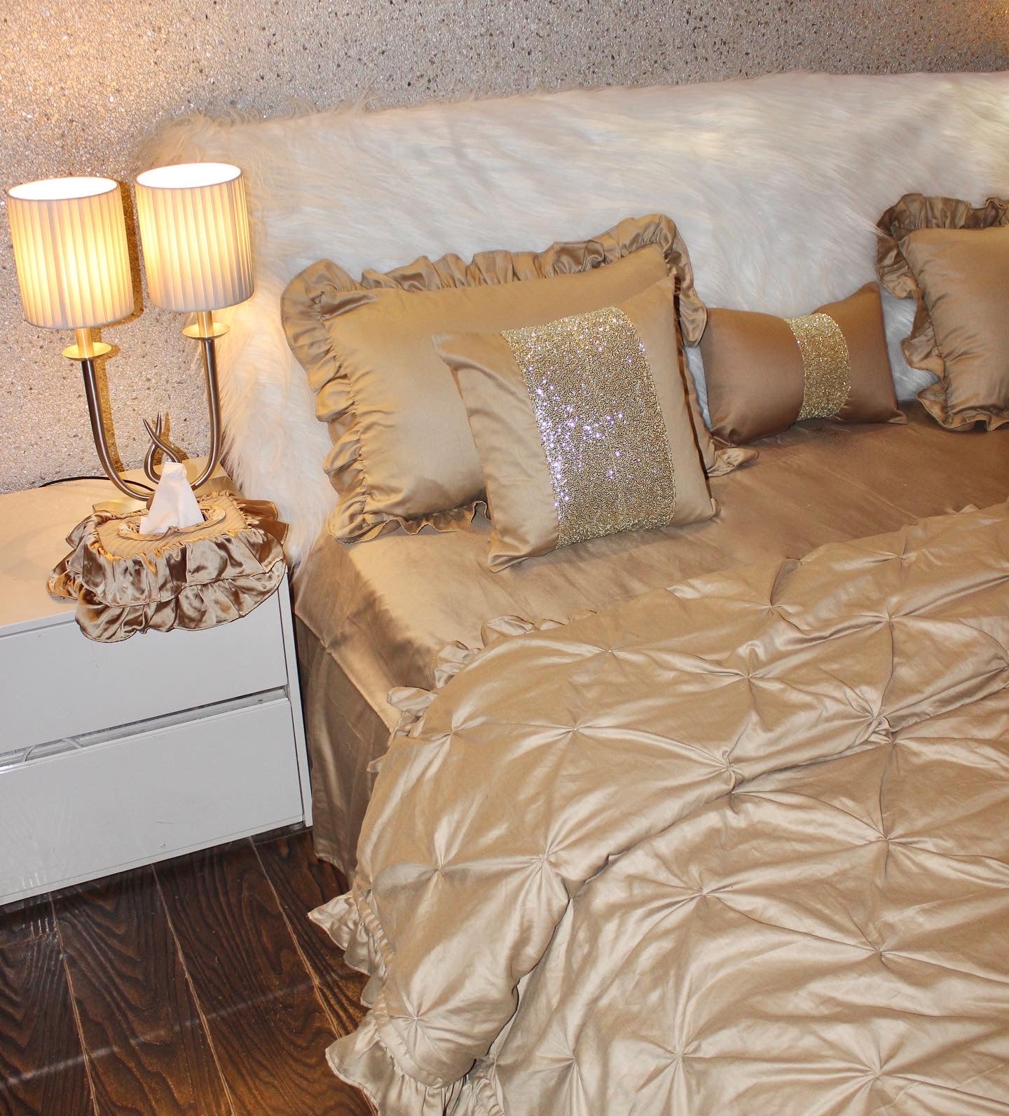 Pinch pleat Bedding set