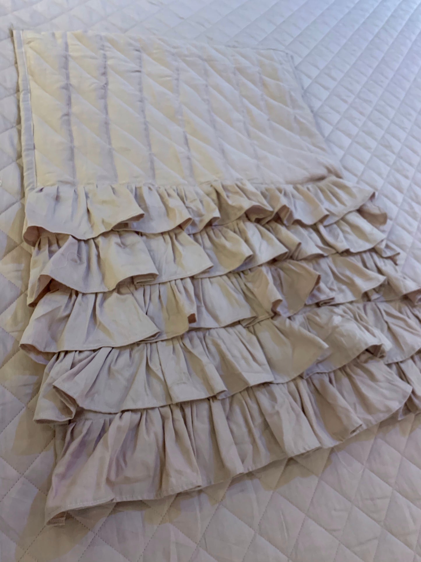 Frill Baby comforter
