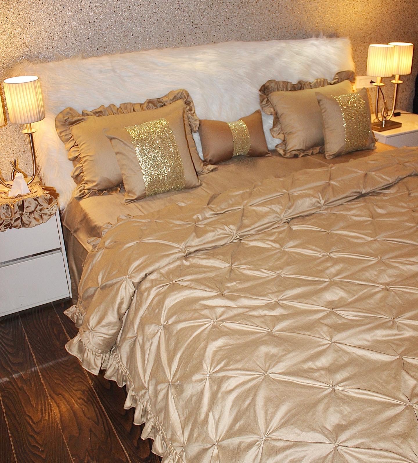 Pinch pleat Bedding set