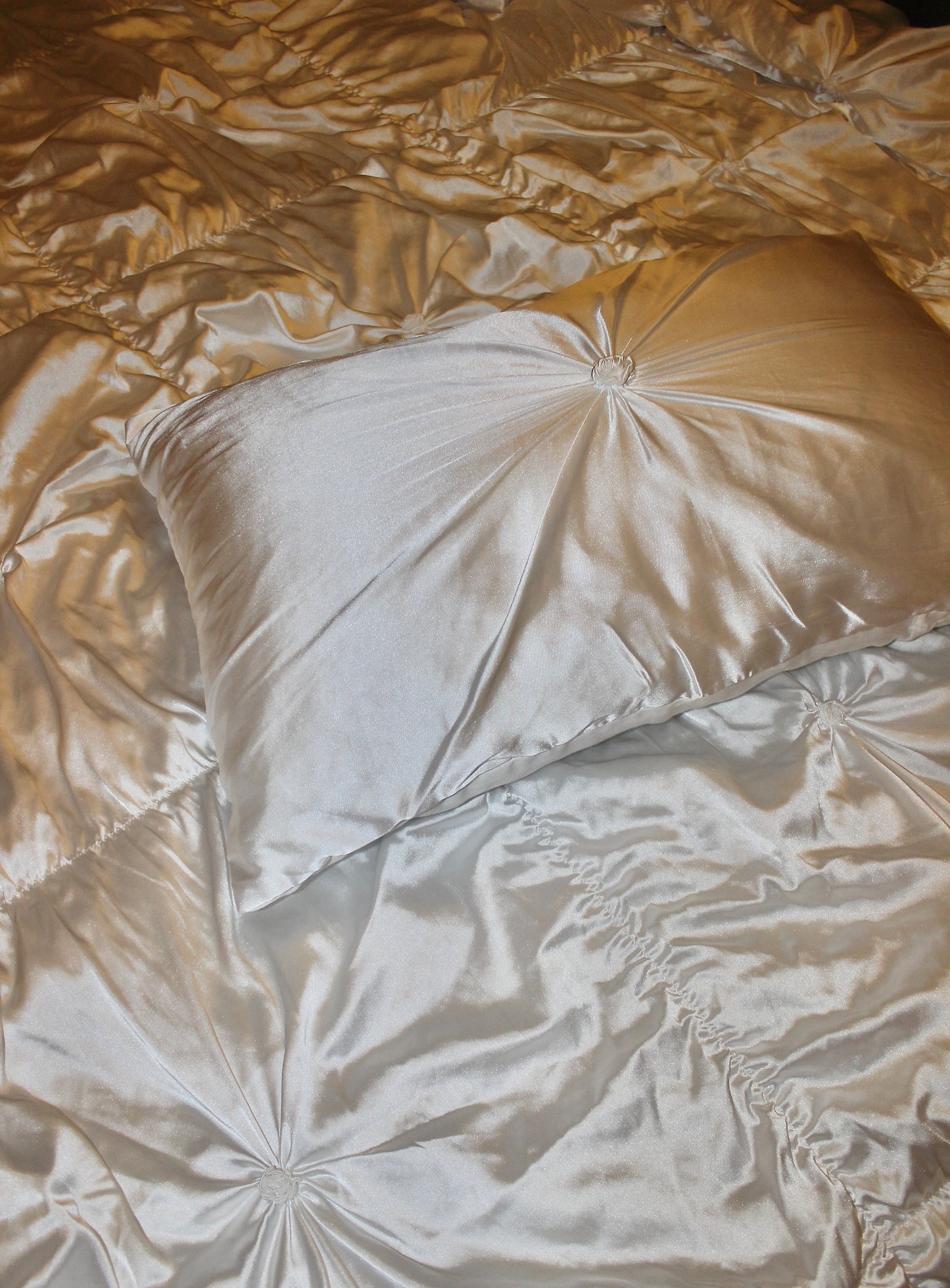 Smocked bedding set