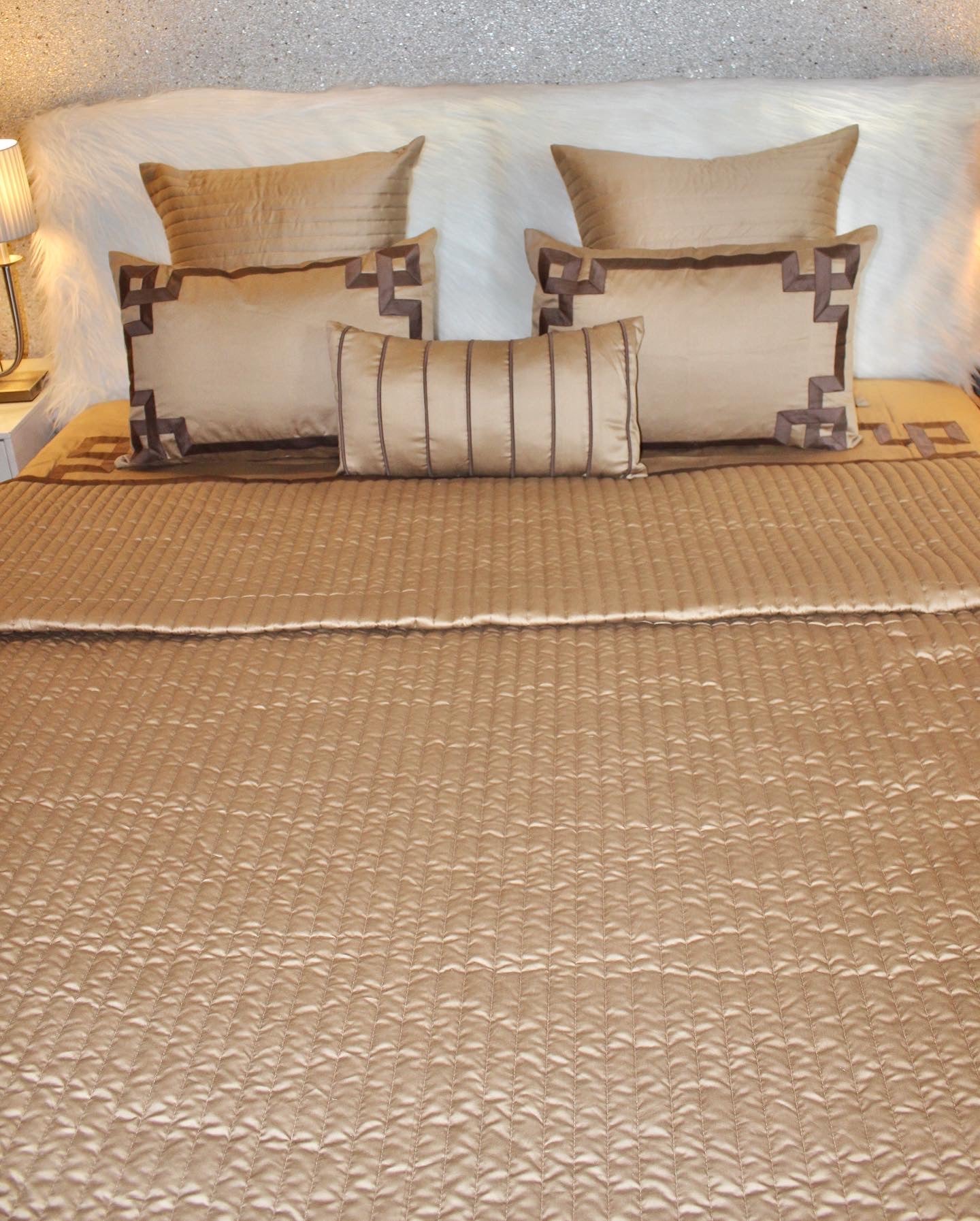 Beige brown Bedspread set