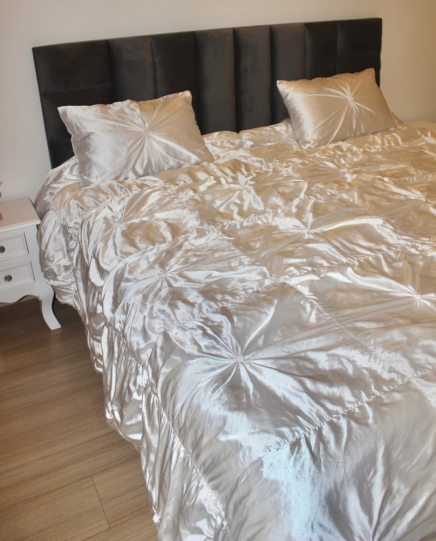 Smocked bedding set