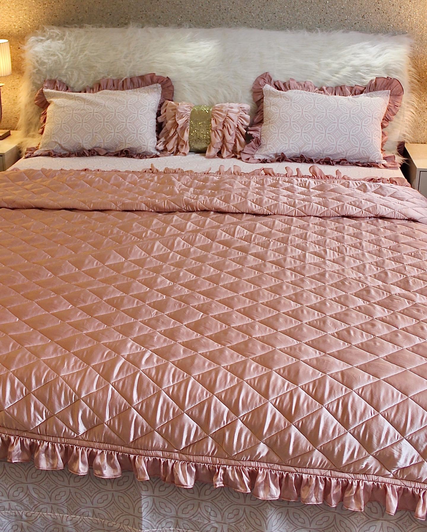 Small diamond frill comforter (Satin)