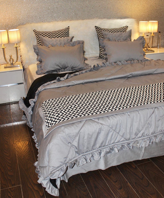 Grey black classic Bedding set