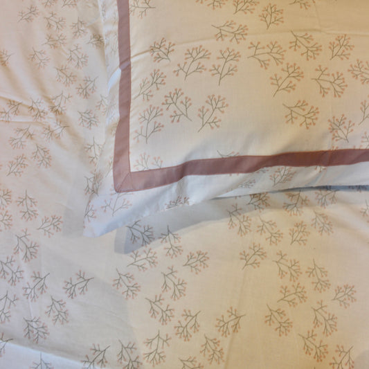 Blush bloom Bedsheet