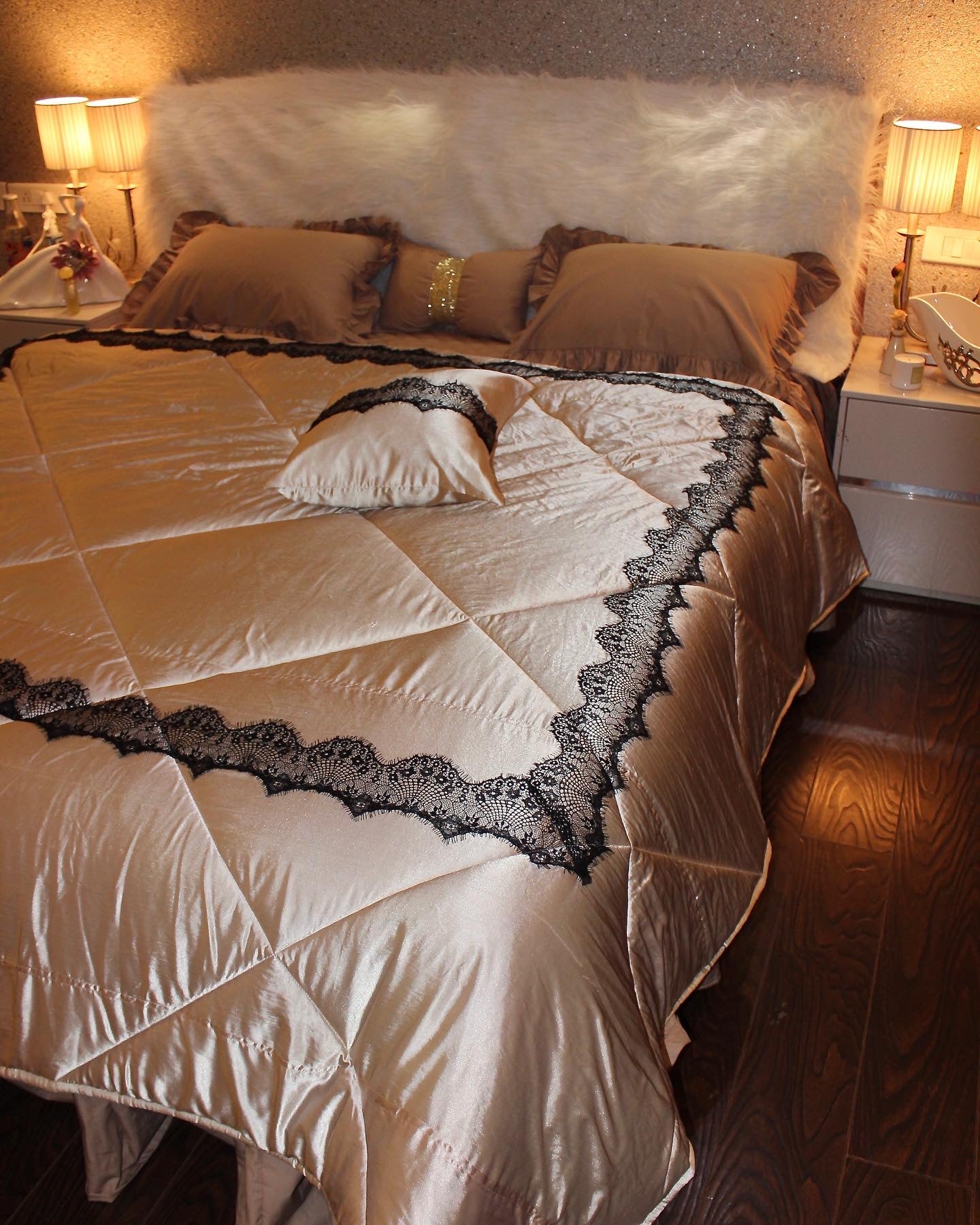 French lace comforter (Satin)