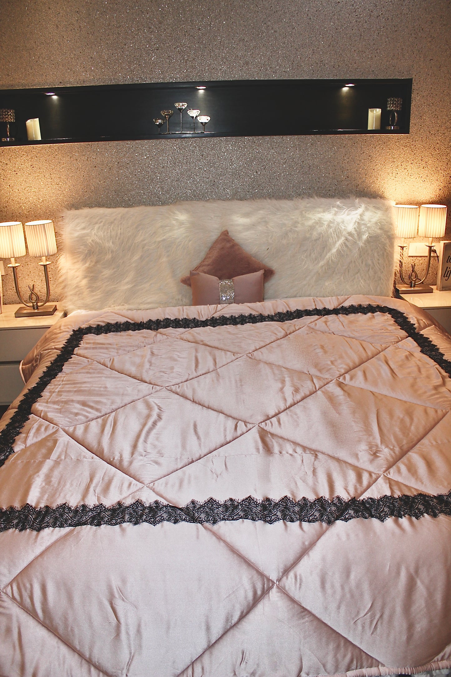 French lace comforter (Satin)