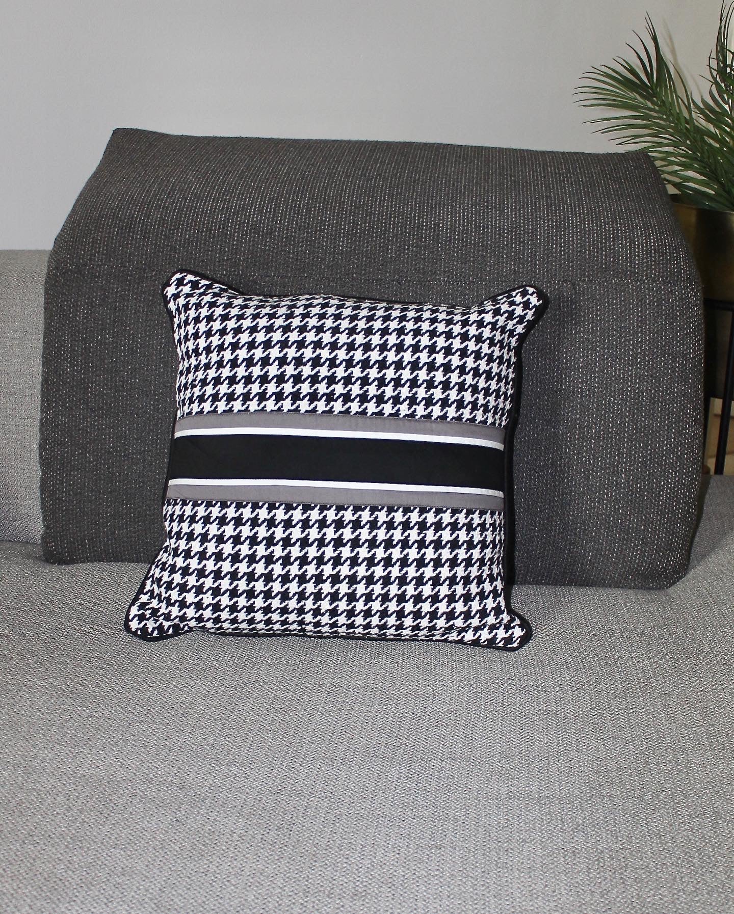 Maison cushion