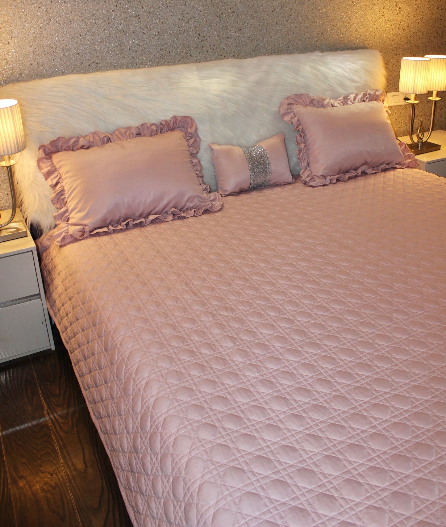 Rose Chester Bedspread (Polyester cotton)