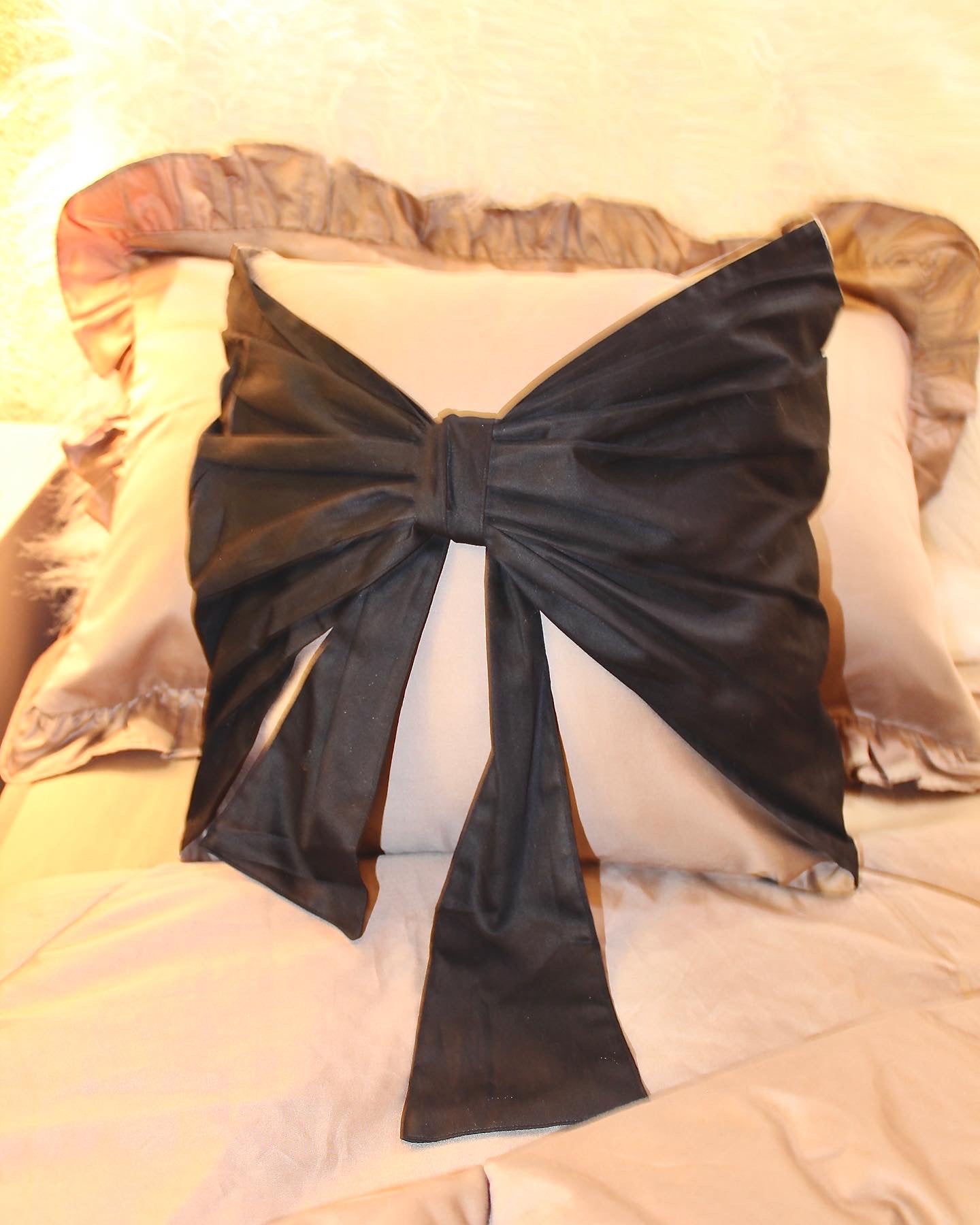 Knot Bow Cushion cover