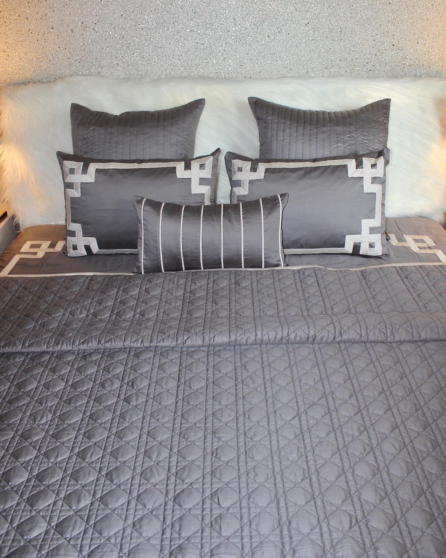Grey bedspread set